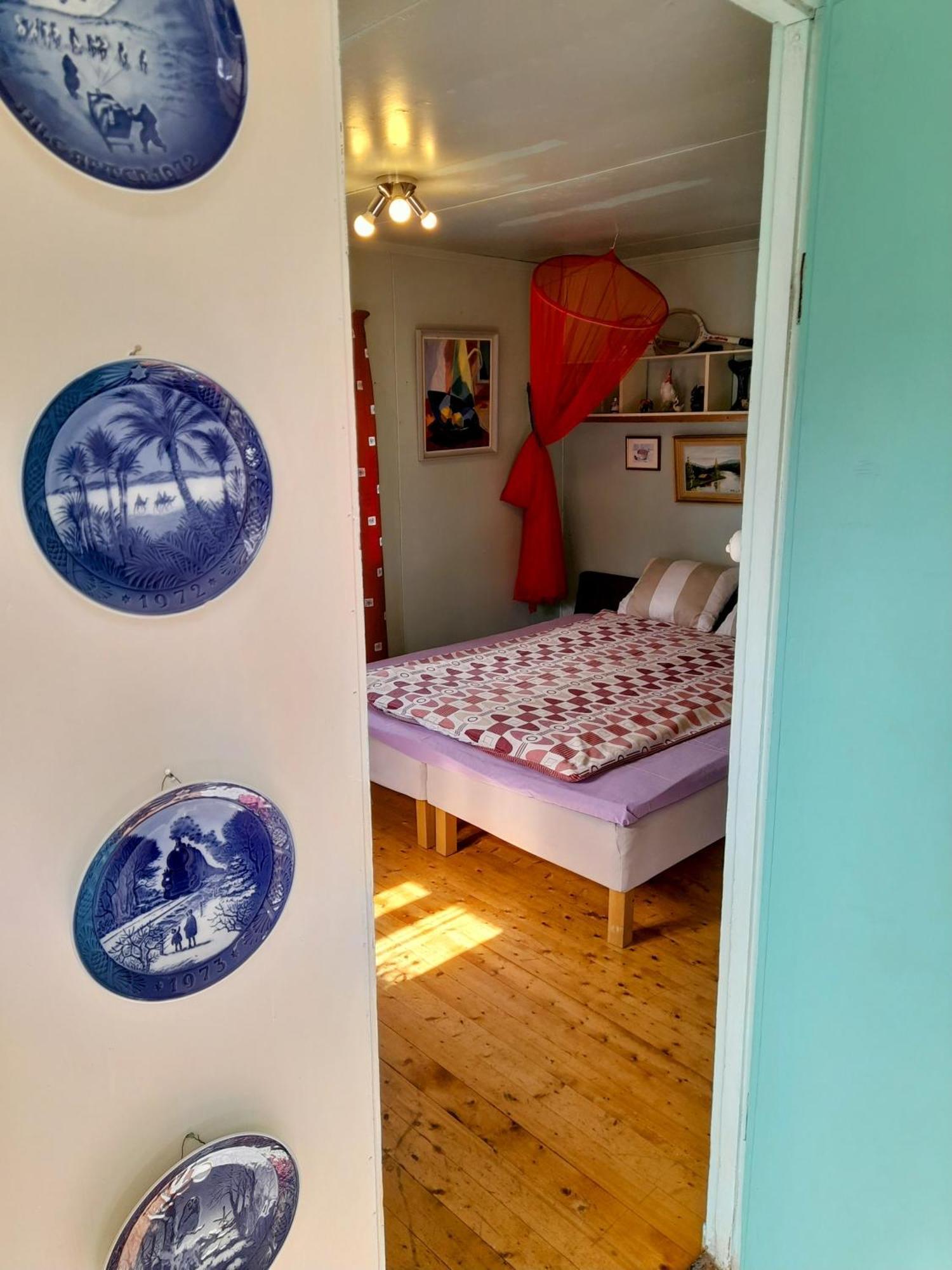 Summer Bedroom, Outside Toilet, Shower, Kitchen. 120 M From Sandbach. Bräcke Exterior foto